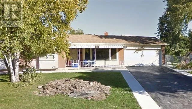 2 GLEBE CRESCENT, Brampton (Northgate), Ontario L6S1G1