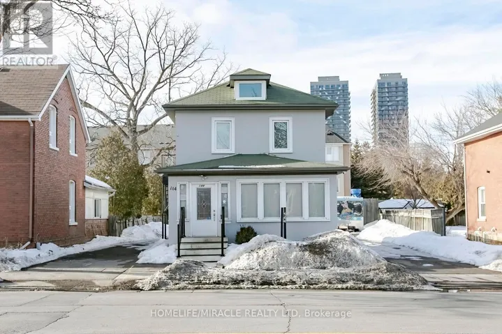 144 QUEEN STREET W, Brampton (Downtown Brampton), Ontario L6X1A6