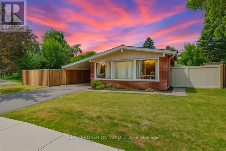 2 - 2061 FEATHERSTON DRIVE, Ottawa, Ontario K1H6R1