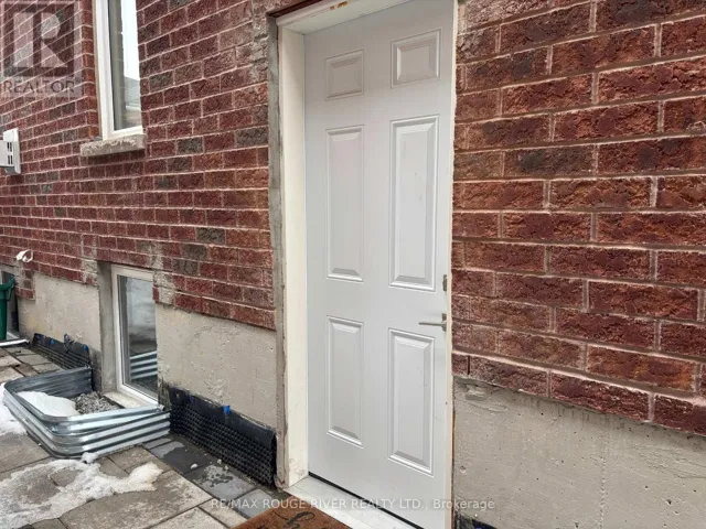 886 GROVELAND AVENUE, Oshawa (Taunton), Ontario L1K0W1