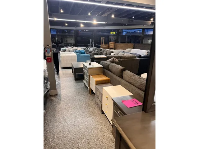 A 19977 FRASER HIGHWAY, Langley, British Columbia V3A4E2