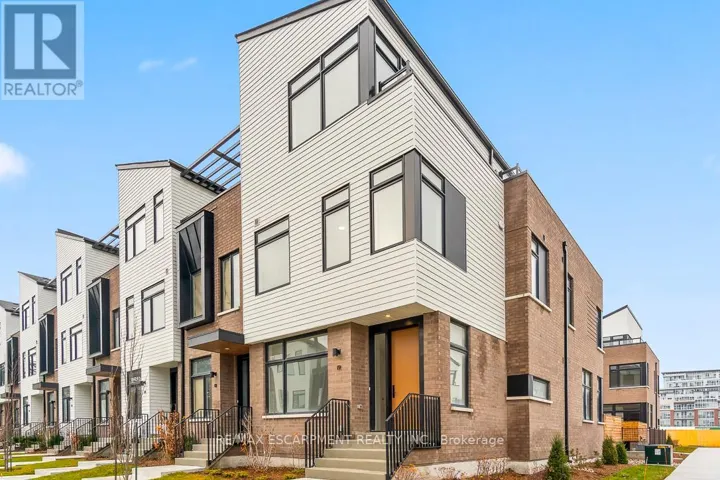 19 - 20 LOU PARSONS WAY, Mississauga (Port Credit), Ontario L5H0B2