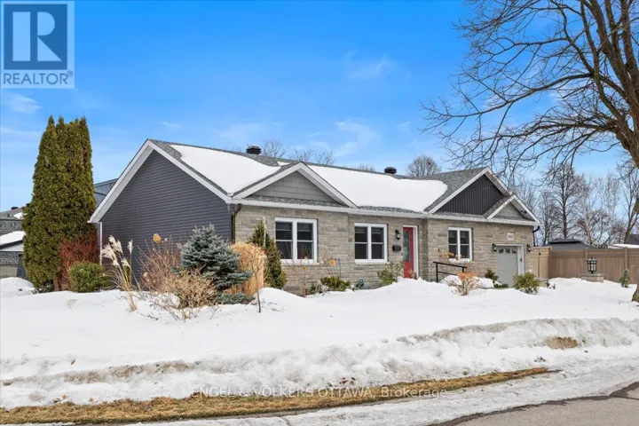 1005 GOLD CRESCENT, Ottawa, Ontario K2B8C4