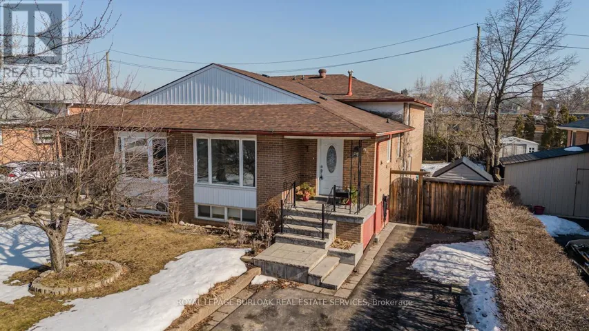 1294 NAPIER CRESCENT, Oakville (CP College Park), Ontario L6H2A4