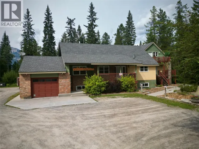 1693 Oberg Johnson Road, Golden, British Columbia V0A1H1