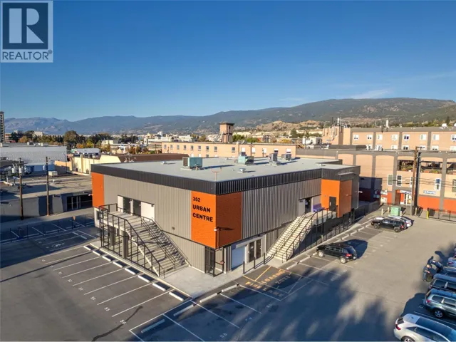 352 WINNIPEG Street Unit# 204, Penticton, British Columbia V2A5M5