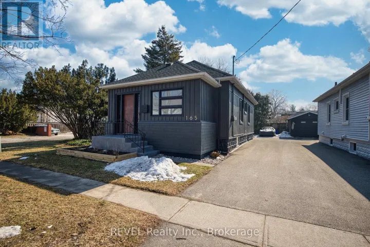 165 MAIN STREET, St. Catharines (Port Dalhousie), Ontario L2N4V6