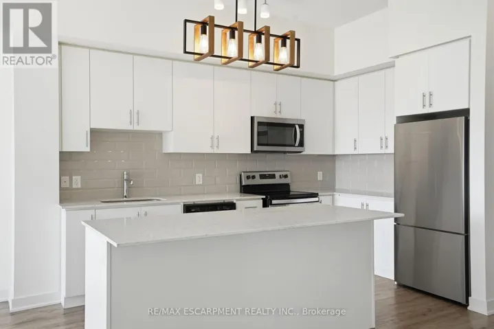 618 - 320 PLAINS ROAD E, Burlington (LaSalle), Ontario L7T0C1