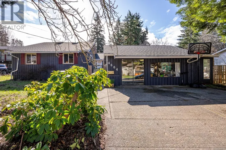 4664 Gail Cres, Courtenay, British Columbia V9N5Y4