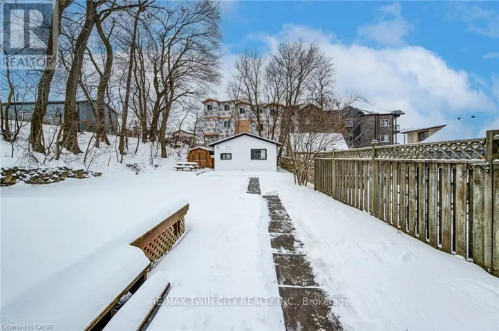 10 WEAVER REAR UNIT STREET N, Cambridge, Ontario N3C1V8
