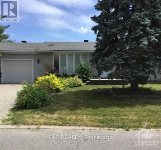 15 SAGINAW CRESCENT, Ottawa, Ontario K2E6Y7