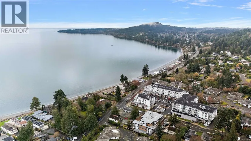 309 5120 Cordova Bay Rd, Saanich, British Columbia V8Y2K5
