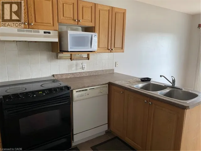 668A BUTTERNUT Avenue Unit# Main, Waterloo, Ontario N2V2L1