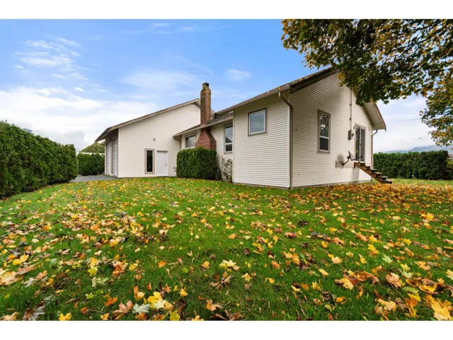 39965 NO. 5 ROAD, Abbotsford, British Columbia V3G2G3