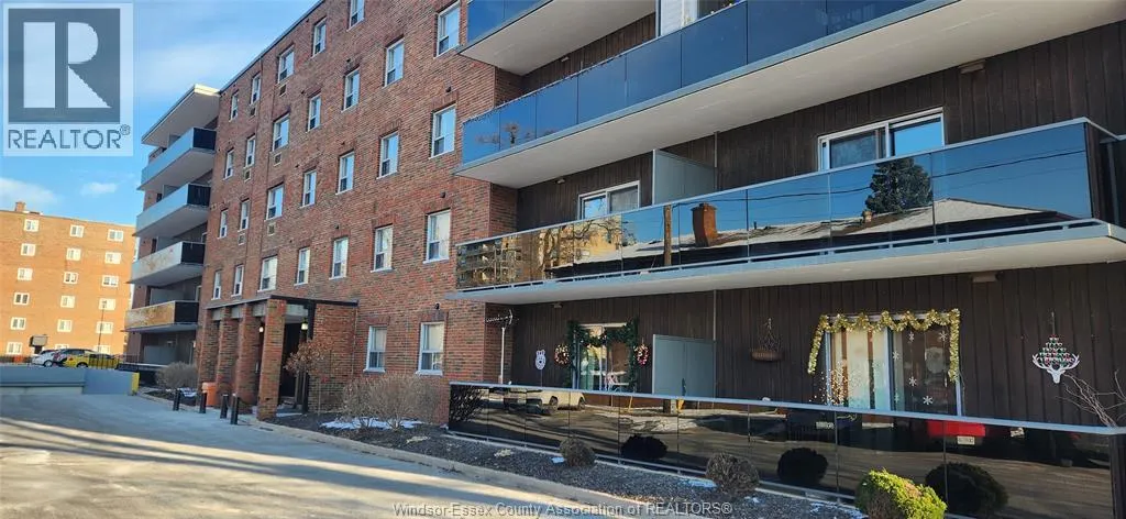 3905 RIVERSIDE DRIVE East Unit# 212, Windsor, Ontario N8Y1B3