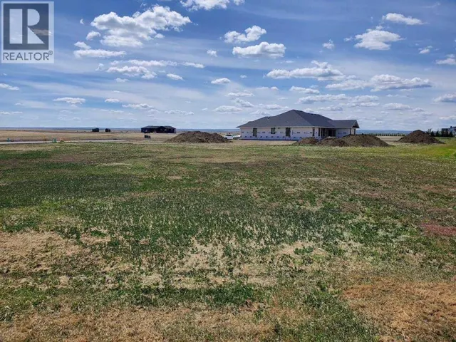 42 Pebble Creek Cove, Raymond, Alberta T0K2S0