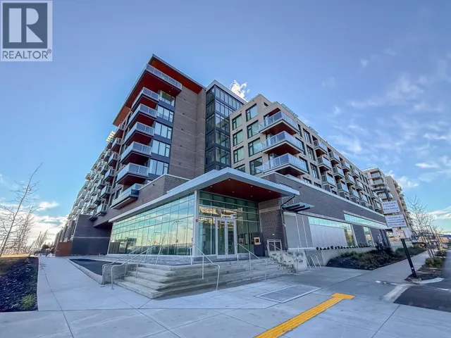 901 755 HARBOURSIDE DRIVE, North Vancouver, British Columbia V7P0G1