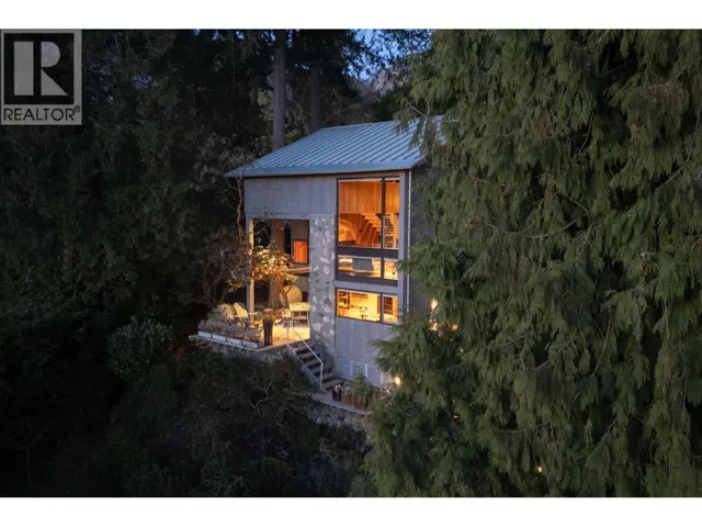 5757 TELEGRAPH TRAIL, West Vancouver, British Columbia V7W1R5