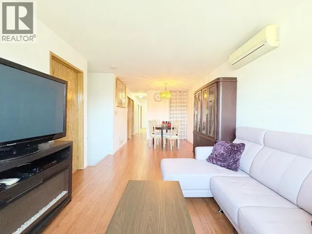 2038 NAPIER STREET, Vancouver, British Columbia V5L5B7