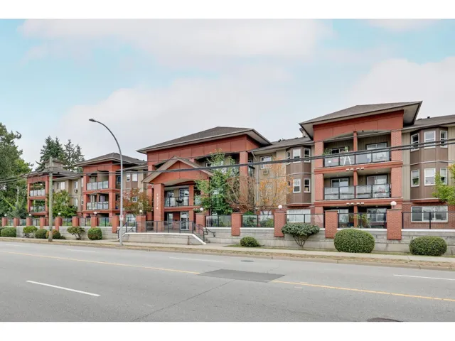 317 19774 56 AVENUE, Langley, British Columbia V3A3X6