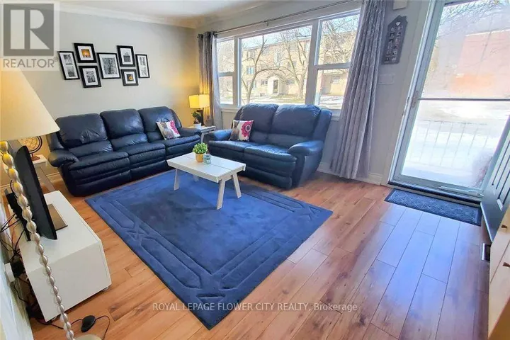 89 BARBARA CRESCENT, Kitchener, Ontario N2M4N3