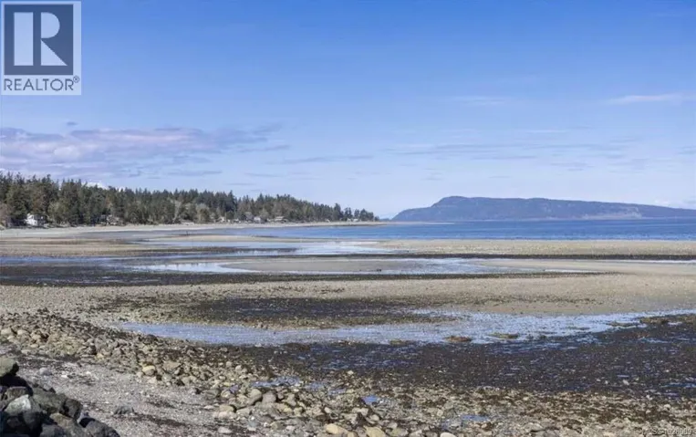 53 6050 Island Hwy W, Qualicum Beach, British Columbia V9K2E1