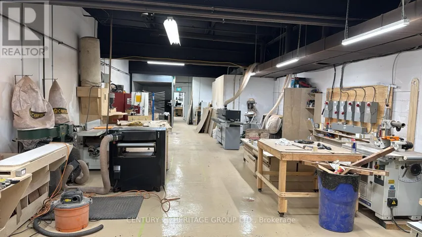 2 - 1700 BRAMPTON STREET N, Hamilton (Industrial Sector), Ontario L8H3S1