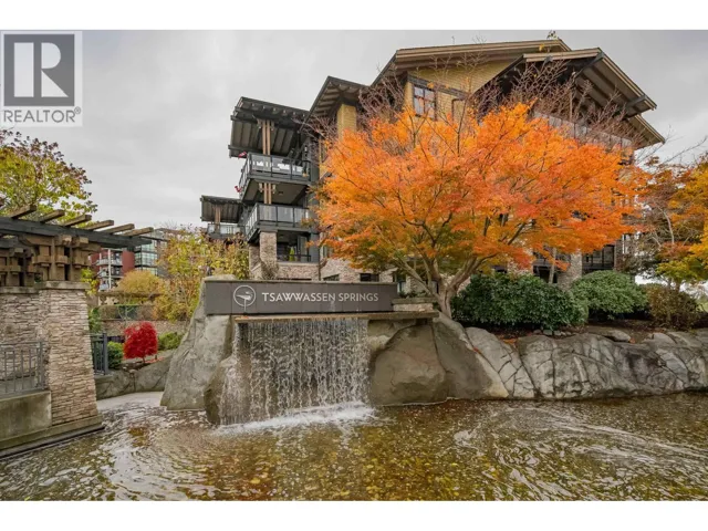 101 5099 SPRINGS BOULEVARD, Tsawwassen, British Columbia V4M0A2