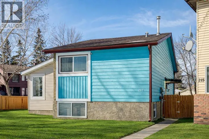 217 Aboyne Place NE, Calgary, Alberta T2A5Z2