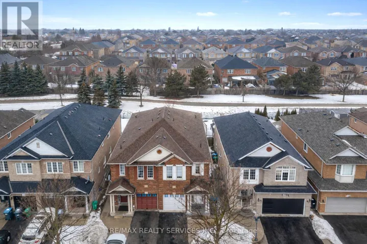 102 SAND CHERRY CRESCENT, Brampton (Sandringham-Wellington), Ontario L6R3B2