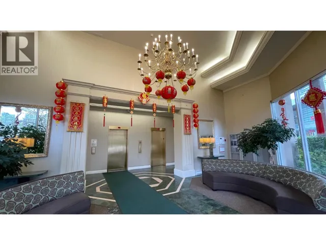203 6220 MCKAY AVENUE, Burnaby, British Columbia V5H4M8