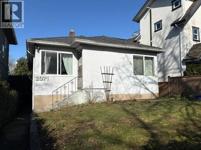 2071 E 4TH AVENUE, Vancouver, British Columbia V5N1K5