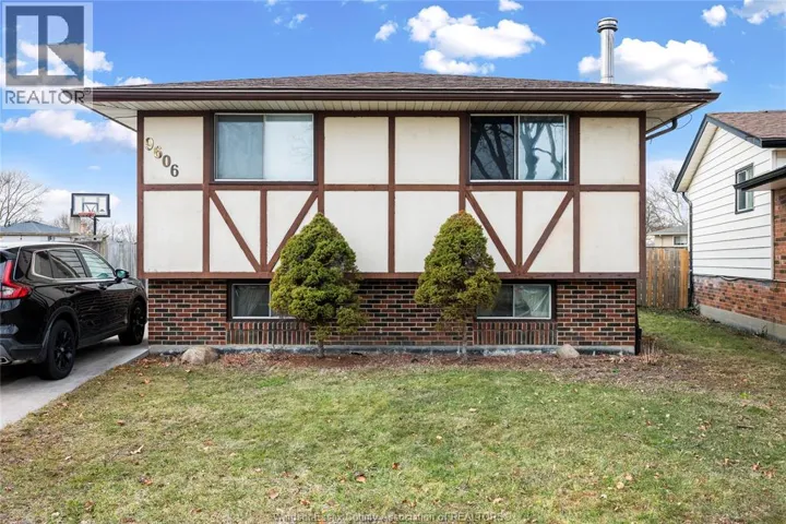 9606 AVERY LANE, Windsor, Ontario N8R2A2