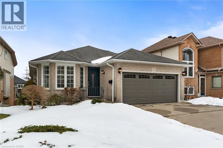 51 REDTAIL Crescent, Hamilton, Ontario L9B2R5