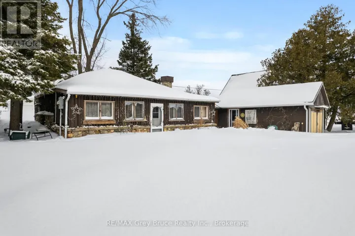 11 MCNEIL STREET, Northern Bruce Peninsula, Ontario N0H1W0