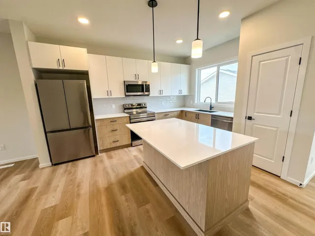 107 BRICKYARD DR, Stony Plain, Alberta T7Z0P2