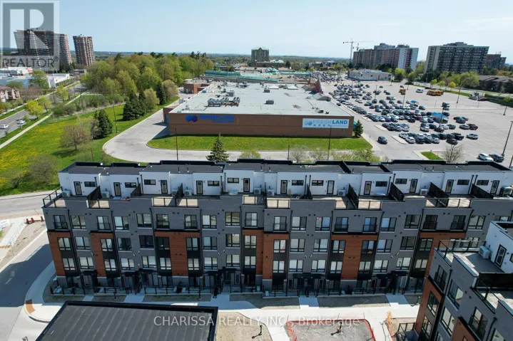 33 - 30 LIBEN WAY, Toronto (Malvern), Ontario M1J3Z4