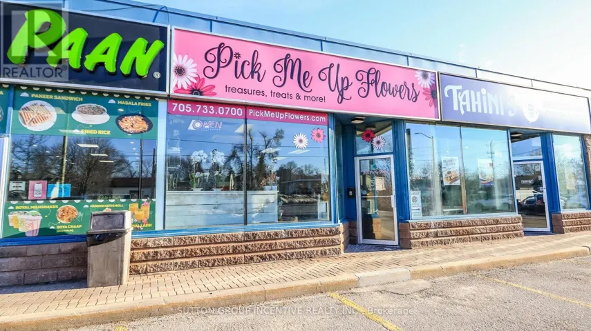 6 - 7 ANNE STREET S, Barrie (Queen's Park), Ontario L4N2C4