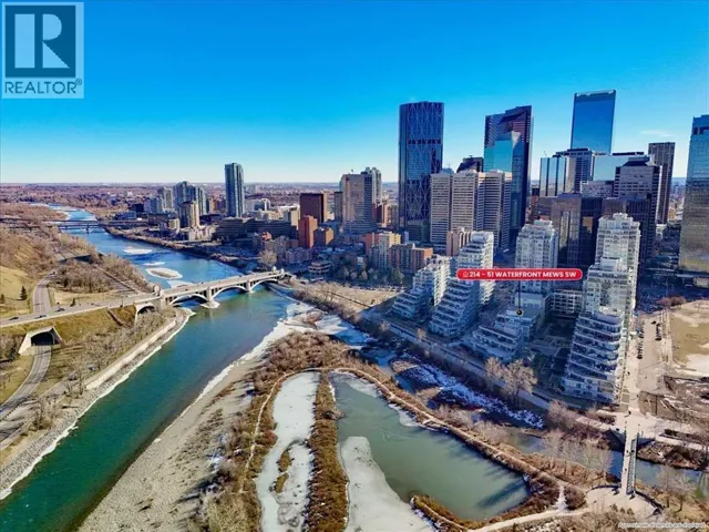 214, 51 Waterfront Mews SW, Calgary, Alberta T2P0X3
