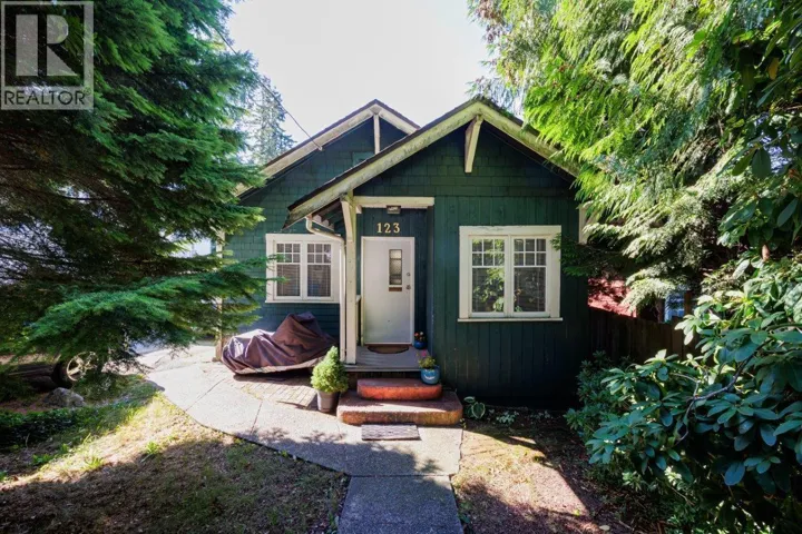 123 E KINGS ROAD, North Vancouver, British Columbia V7N1H4