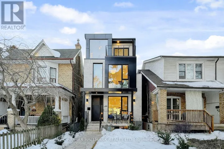 290 WAVERLEY ROAD, Toronto (The Beaches), Ontario M4L3T6