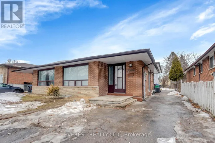 7790 KITTRIDGE DRIVE, Mississauga (Malton), Ontario L4T3J6