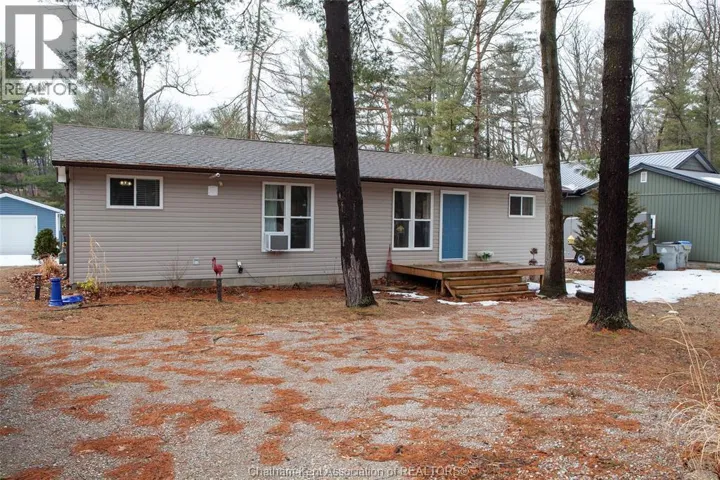 7675 RIVERSIDE DRIVE, Lambton Shores, Ontario N0M2L0