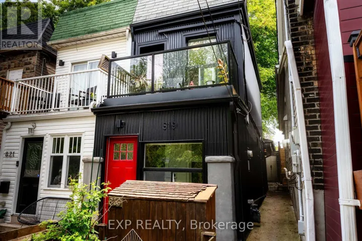 819 CRAVEN ROAD, Toronto (Greenwood-Coxwell), Ontario M4L2Z7