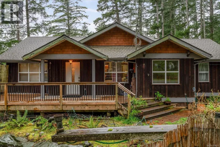 685 Rollo Rd, Gabriola Island, British Columbia V0R1X3