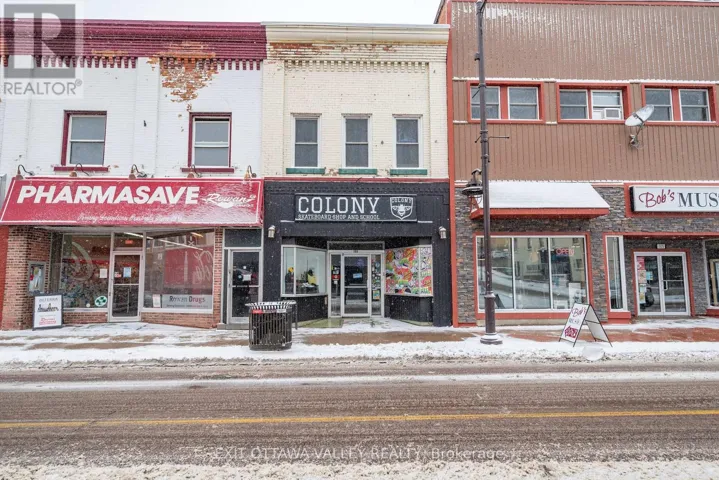 109 PEMBROKE STREET W, Pembroke, Ontario K8A5M7