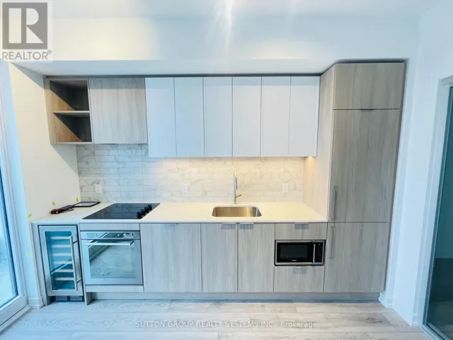 1915 - 2020 BATHURST STREET, Toronto (Humewood-Cedarvale), Ontario M5P0A6