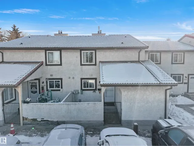 3611 30 AV NW, Edmonton, Alberta T6L5H5
