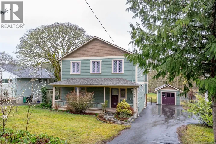758 Newbury St, Saanich, British Columbia V9A2C1