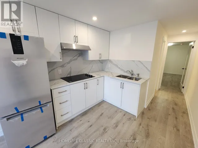 8 - 5 MAIN STREET S, Uxbridge, Ontario L9P1P2